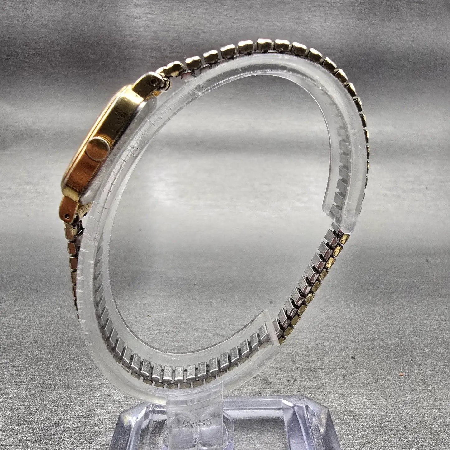 Seiko Watch Women 15mm Champagne Dial Gold Tone Oval 1320-5539 New Battery VTG6