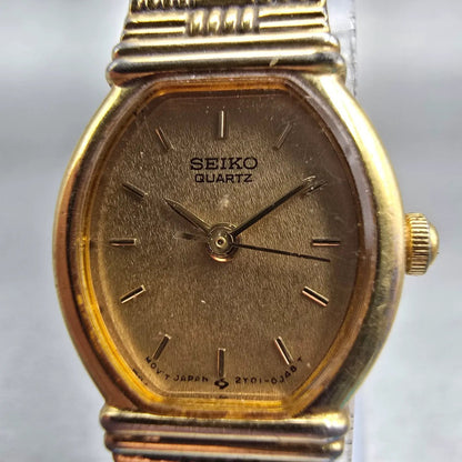 Seiko Watch Women 17mm Gold Dial Gold Tone Oval 2Y01-5C19 New Battery Vintage1
