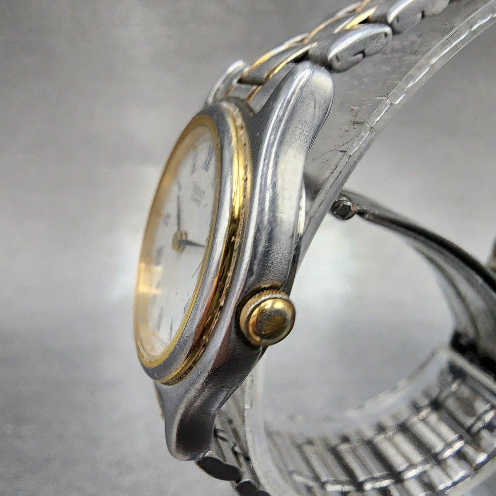 Seiko Watch Women 26mm White Dial Two Tone Date Round 7n890021 New Battery2