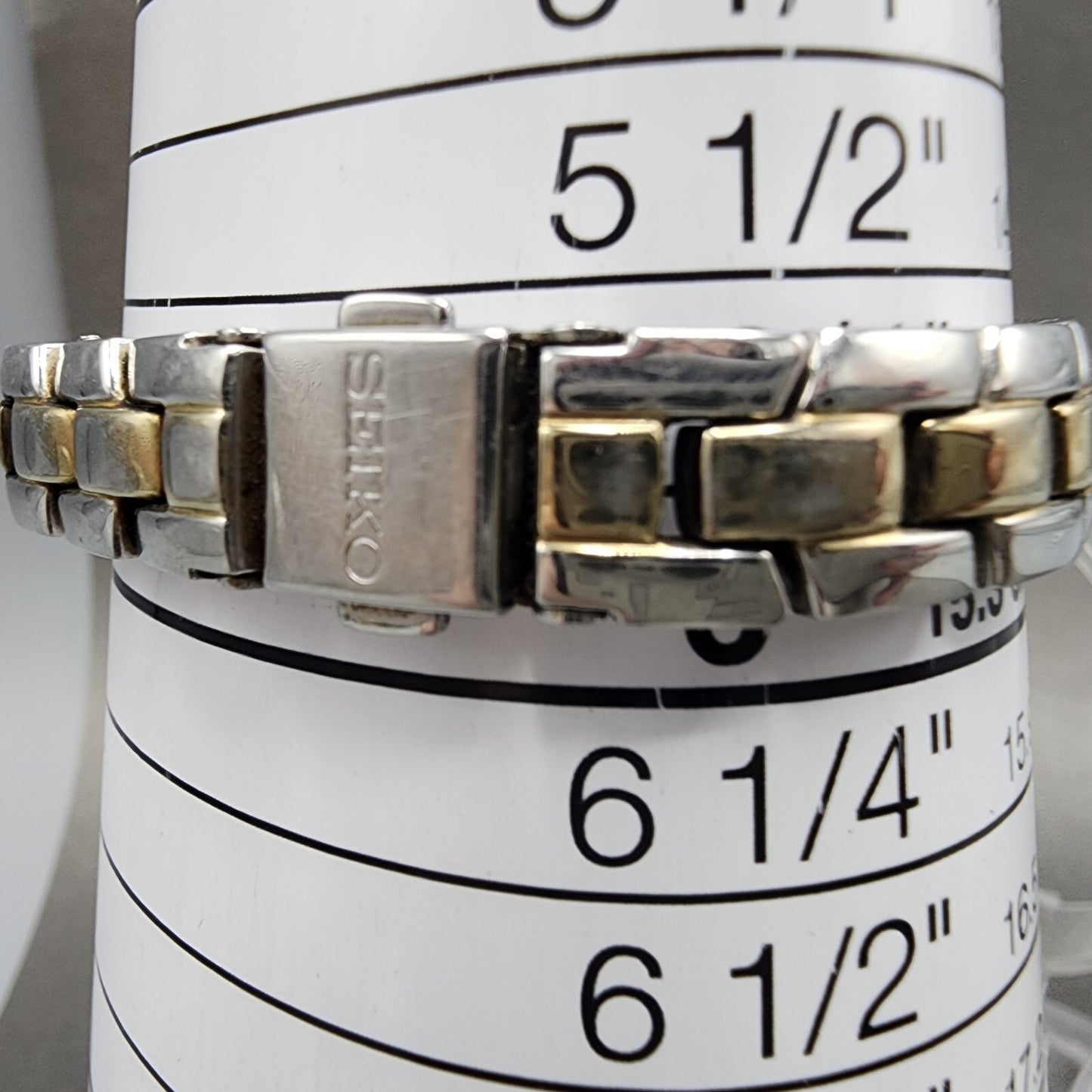 Seiko Solar Watch Women 18mm White Dial Two Tone Rectangle V115-0AA0 Works
