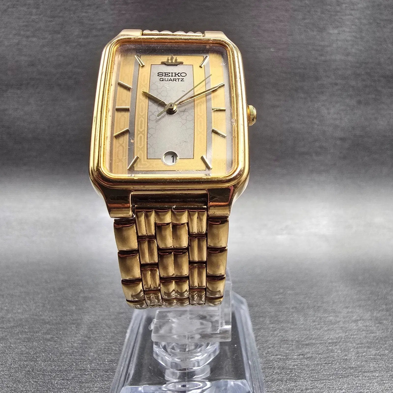 Seiko Tank Watch Men 26mm Gold Dial Gold Tone Date Rectangle V722-5A70 New Batt5
