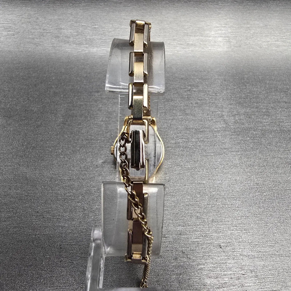 Seiko Watch Women 20mm Black Dial Gold Tone Round 8Y21-0020 New Battery Vintage7