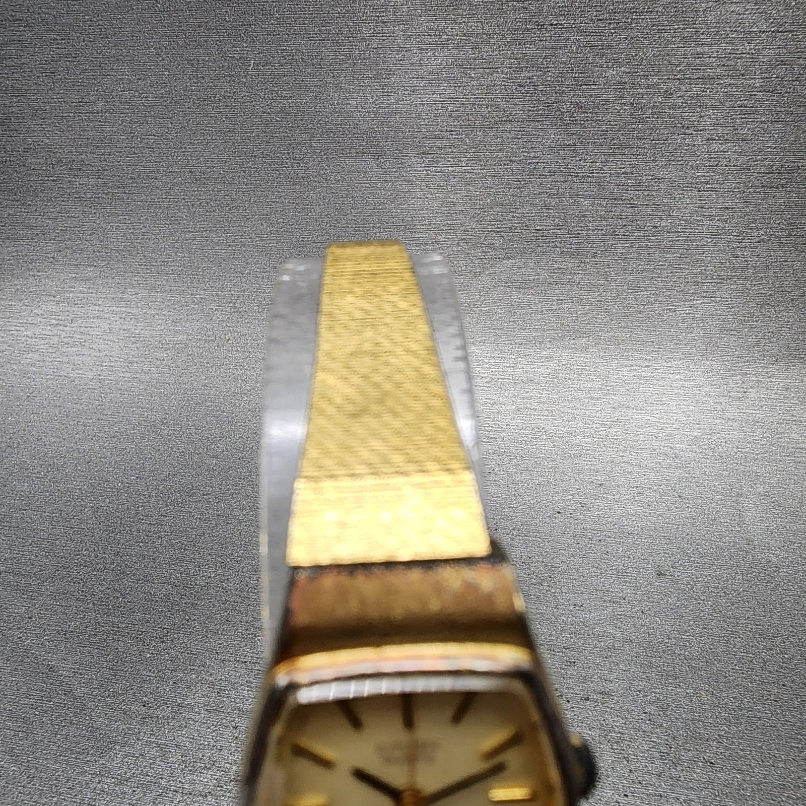 Citizen CQ Watch Women 20mm Champagne Dial Gold Tone Hexagon New Battery4