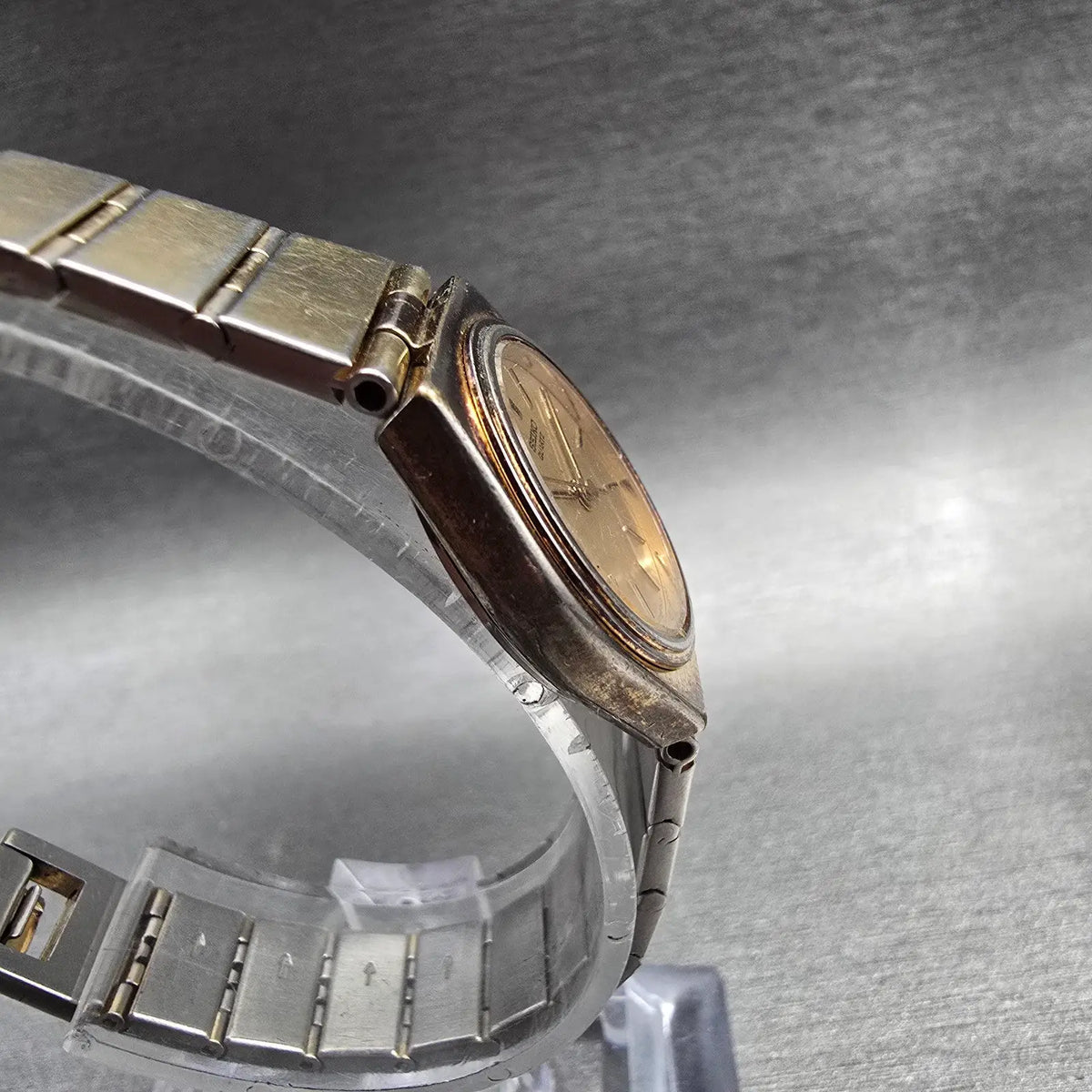 Seiko Watch Women 22mm Gold Dial Gold Round 2C21-0049 New Battery Vintage JP233