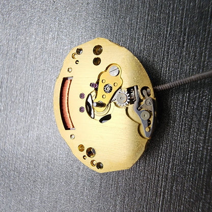 ETA 978.002 Gucci Movement 2 Hand 6 Jewels Swiss Made W/ Battery Clamp PARTS5