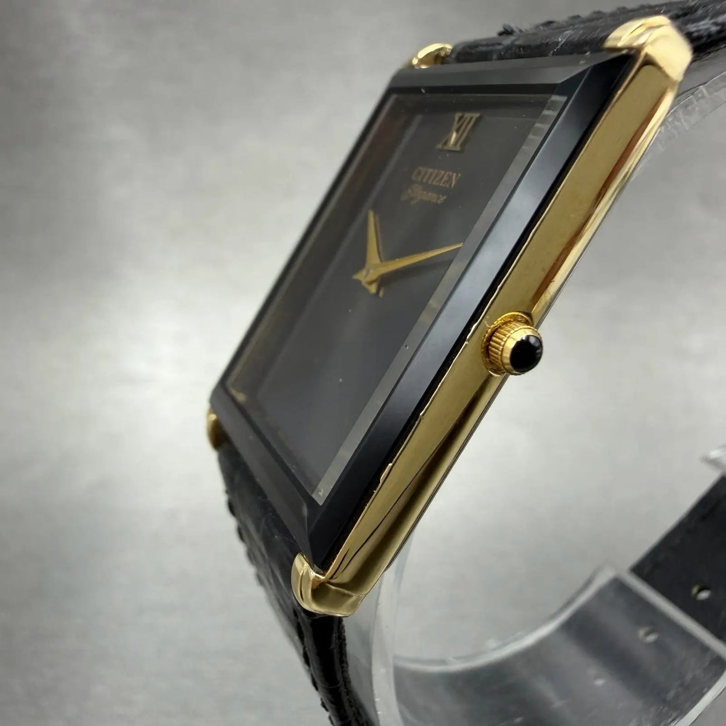 48223047