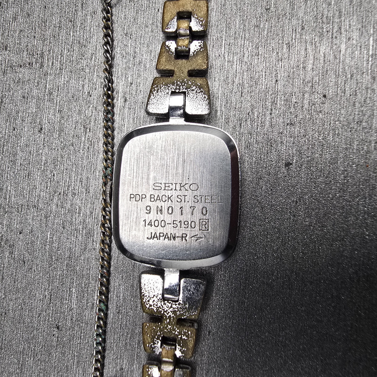 Seiko Watch Women 18mm Silver Dial Silver Tone Rectangle 1400-5190 New Battery10