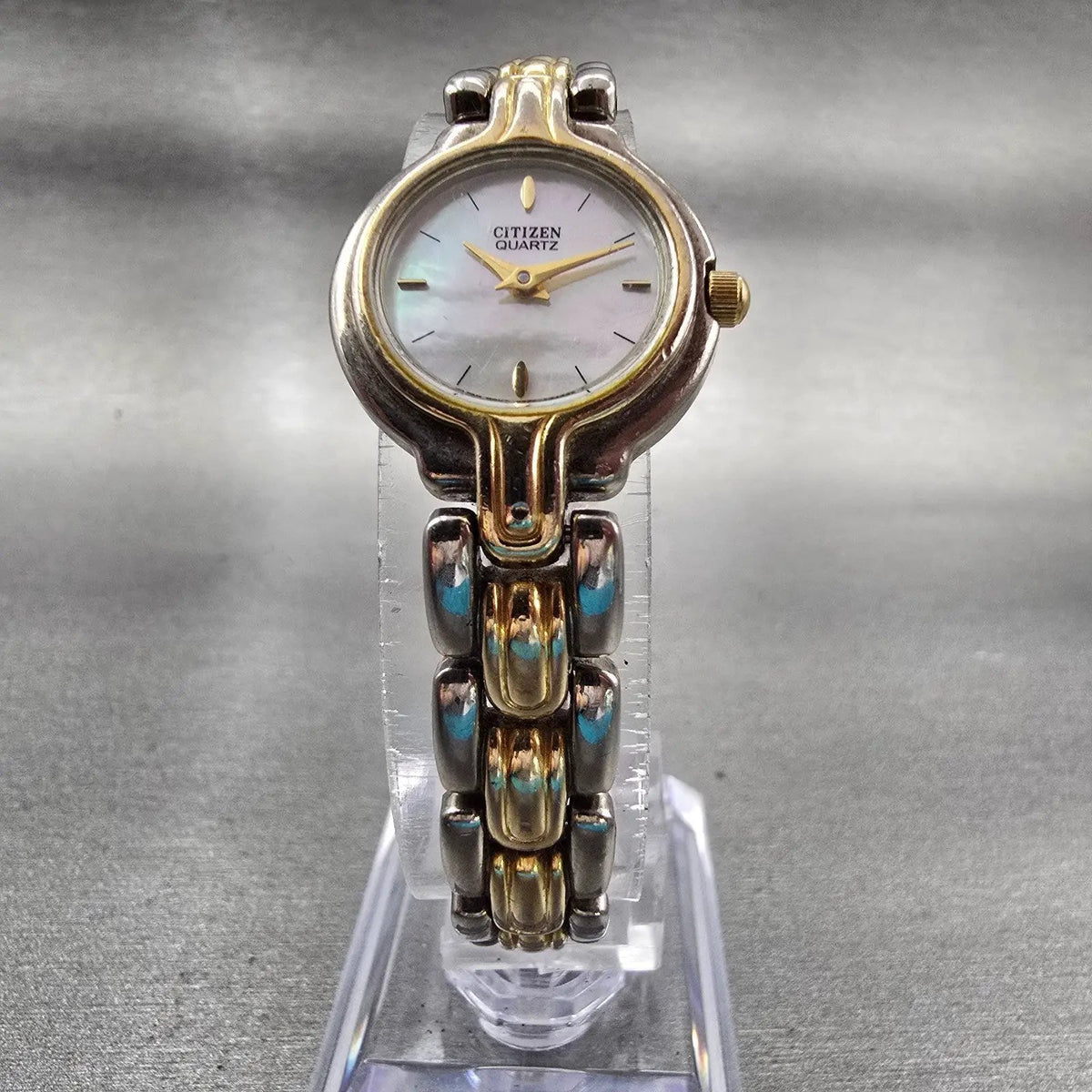 Citizen Watch Women 20mm MOP Dial Two Tone Round 5920-S57308 New Battery Vintage5