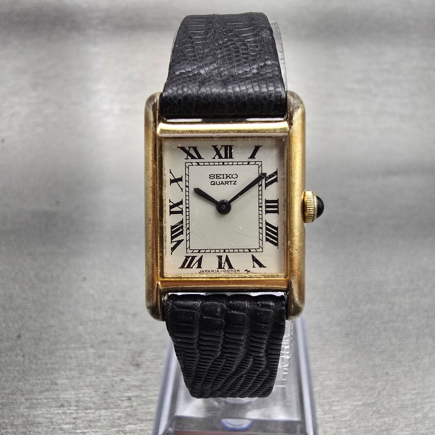 Seiko Tank Watch Women 17mm White Dial Gold Tone Rectangle 1400-5030 New Battery0