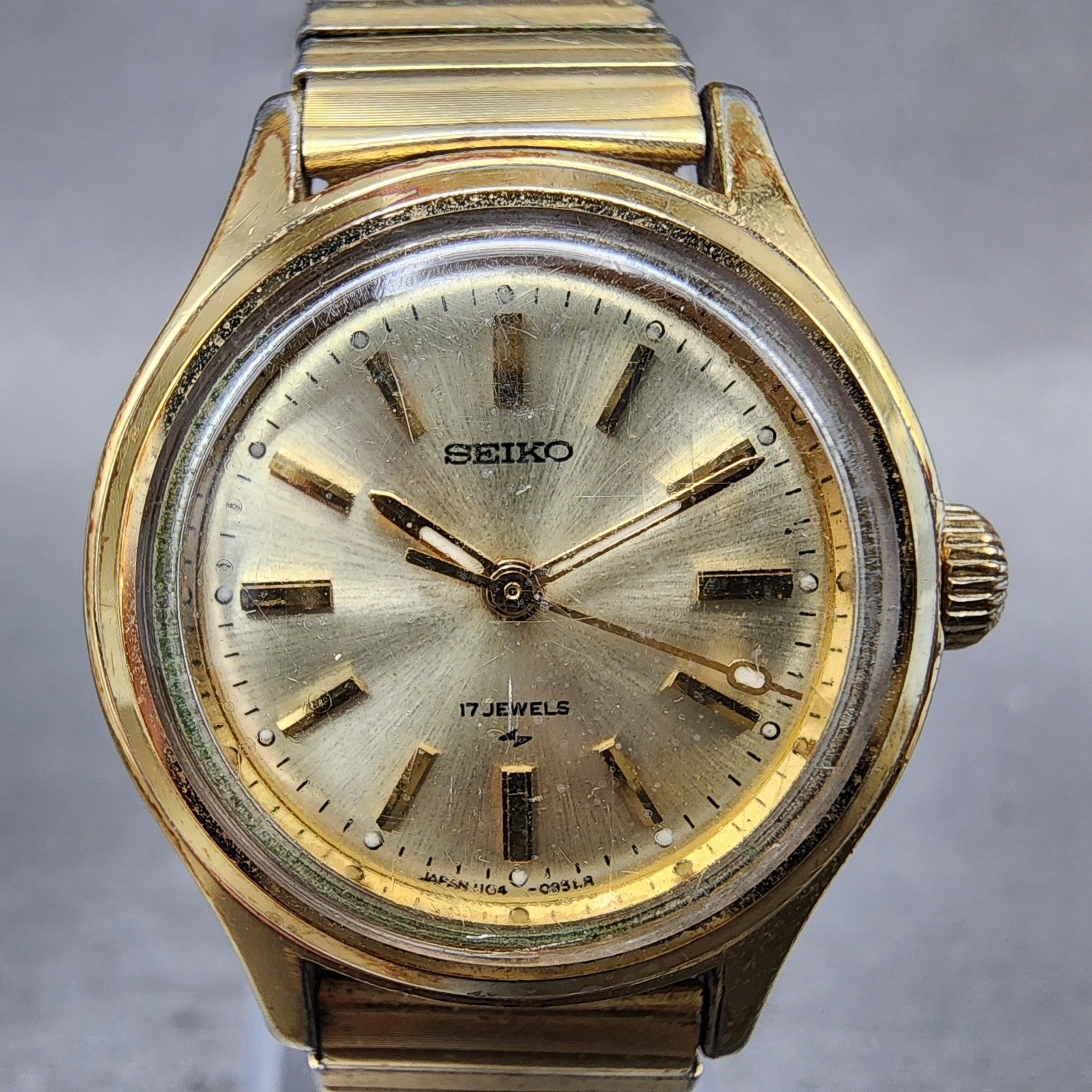 Seiko Watch Women 25mm Champagne Dial Gold Tone Manual Round 11040250 Runs1
