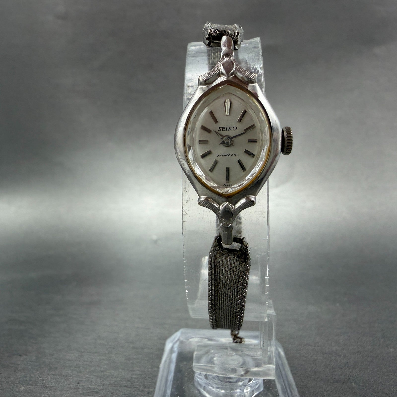 Seiko Watch Women 17mm Silver Dial Silver Tone Oval Manual 21-7320 Runs Vintage5