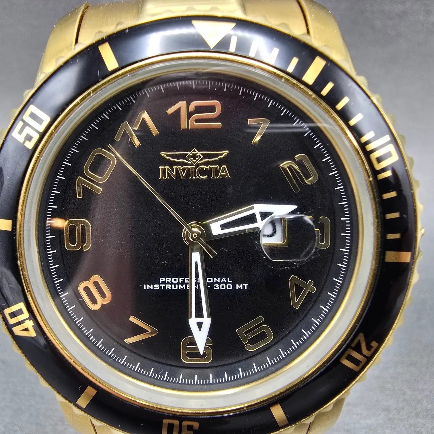 Invicta Pro Diver Watch Men 48mm Black Dial Gold Tone Date Round 15346 PARTS2