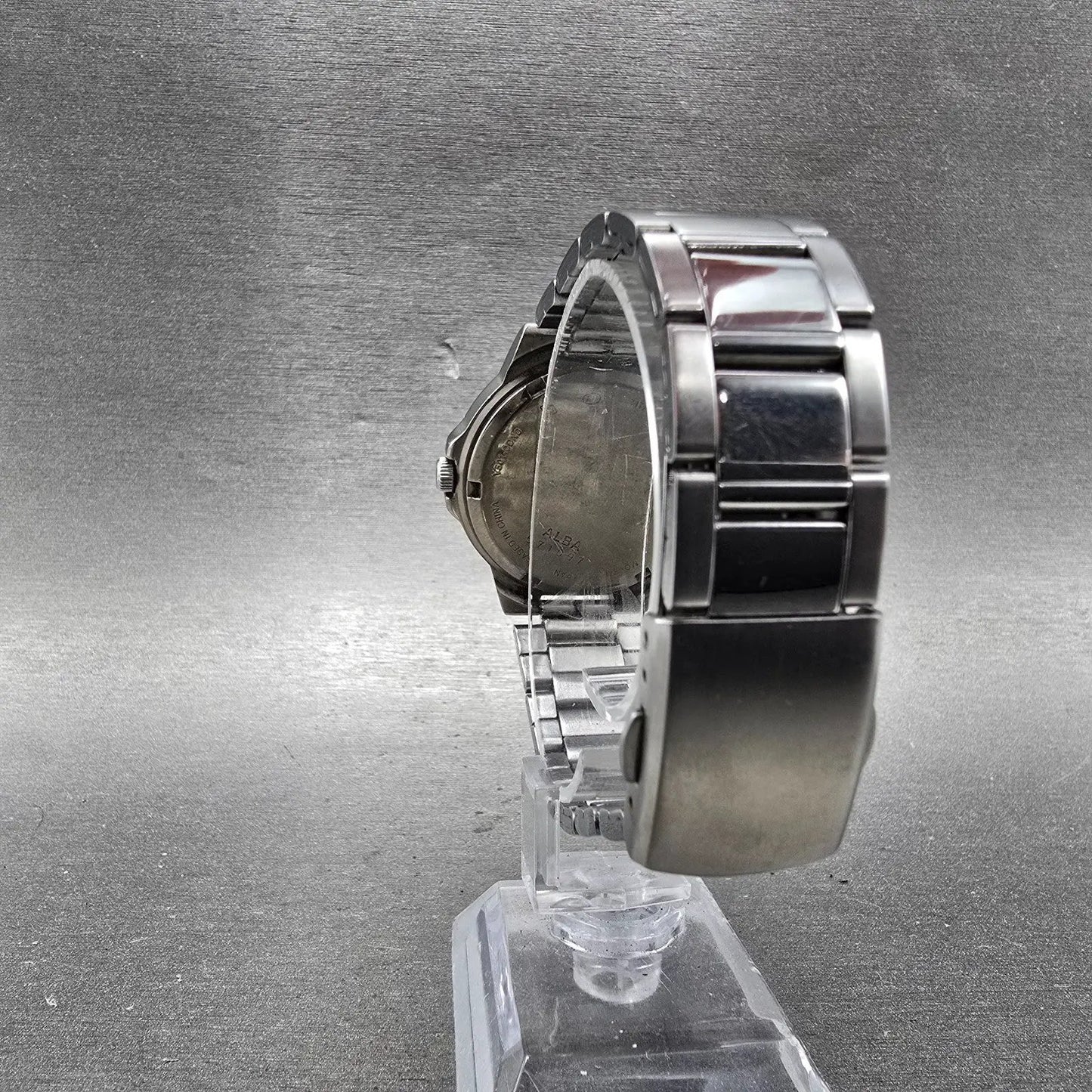 Seiko Alba Titanium Watch Men 35mm Silver Dial Silver Tone V501-0DN0 New Batt JN7