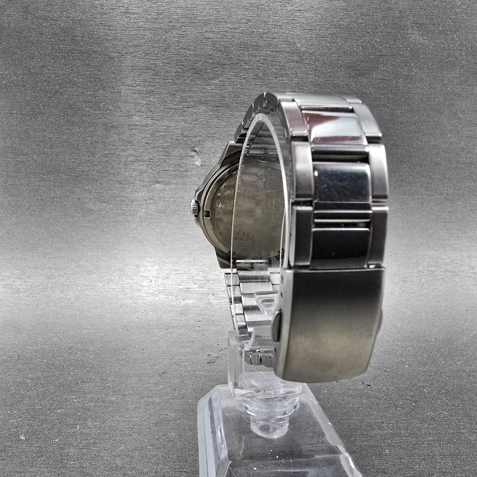 Seiko Alba Titanium Watch Men 35mm Silver Dial Silver Tone V501-0DN0 New Batt JN7