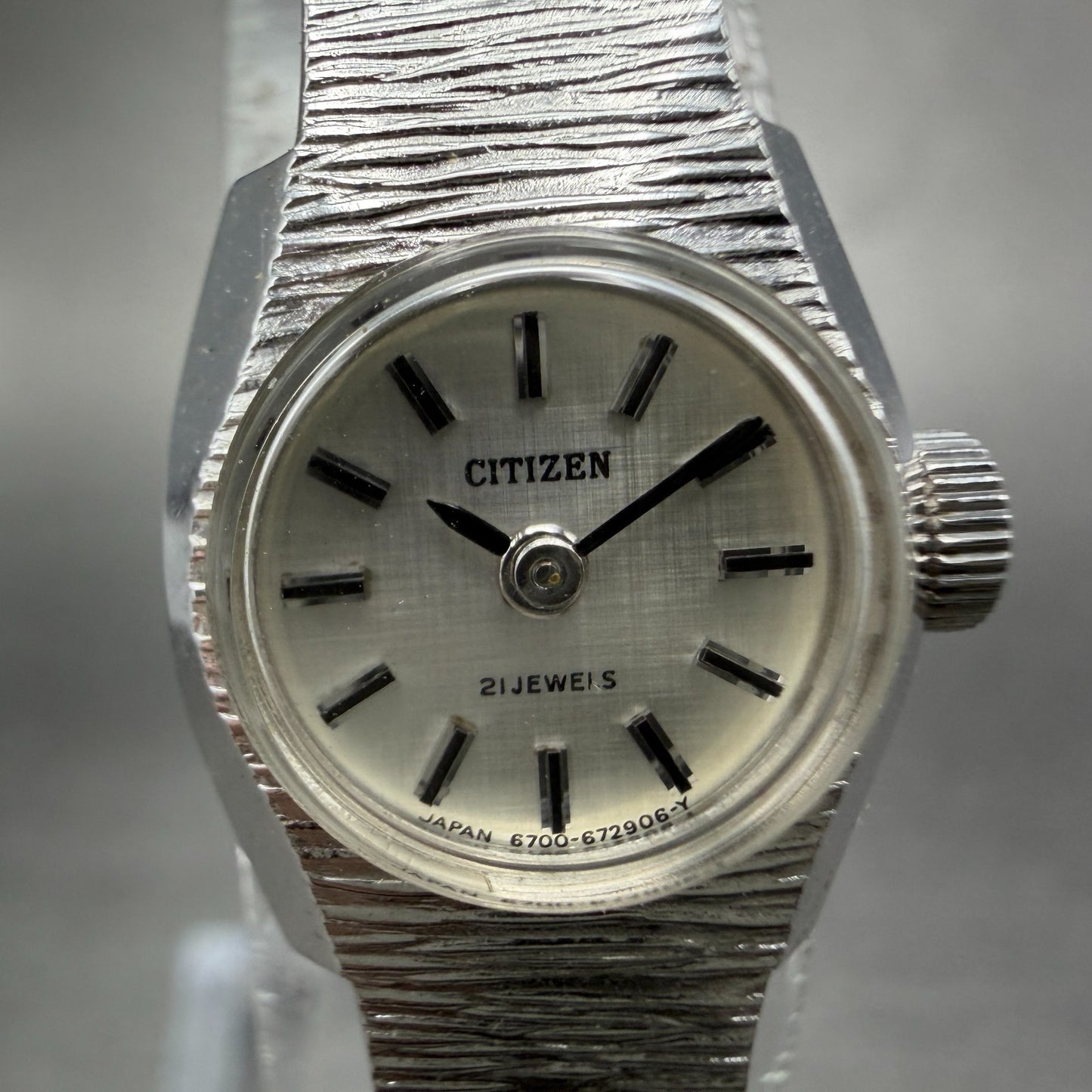Citizen Watch Women 16mm Silver Dial Silver Tone Manual Rectangle 4-672917 Runs1