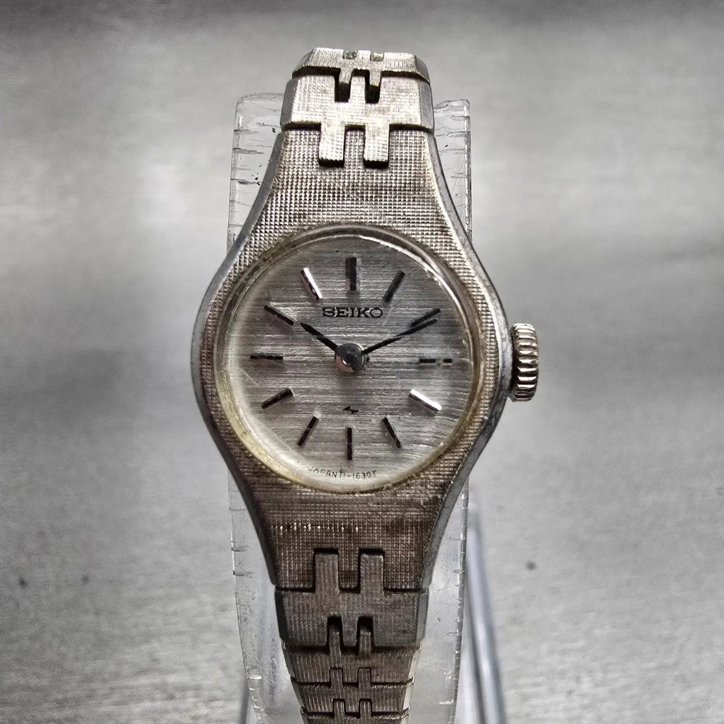 Seiko Watch Women 17mm Silver Dial Silver Tone Round 11-0639 Manual Wind Works0