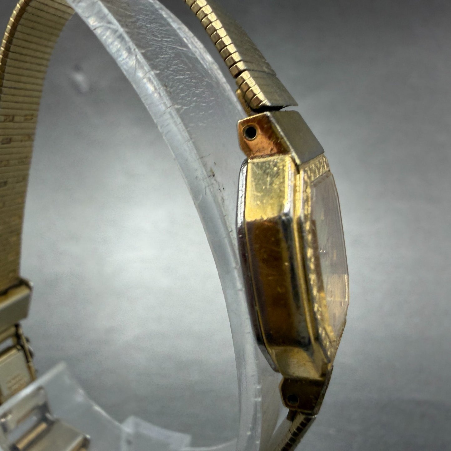 Seiko Watch Women 16mm Champagne Dial Gold Tone Octagon 2Y01-5059 New Battery KI3
