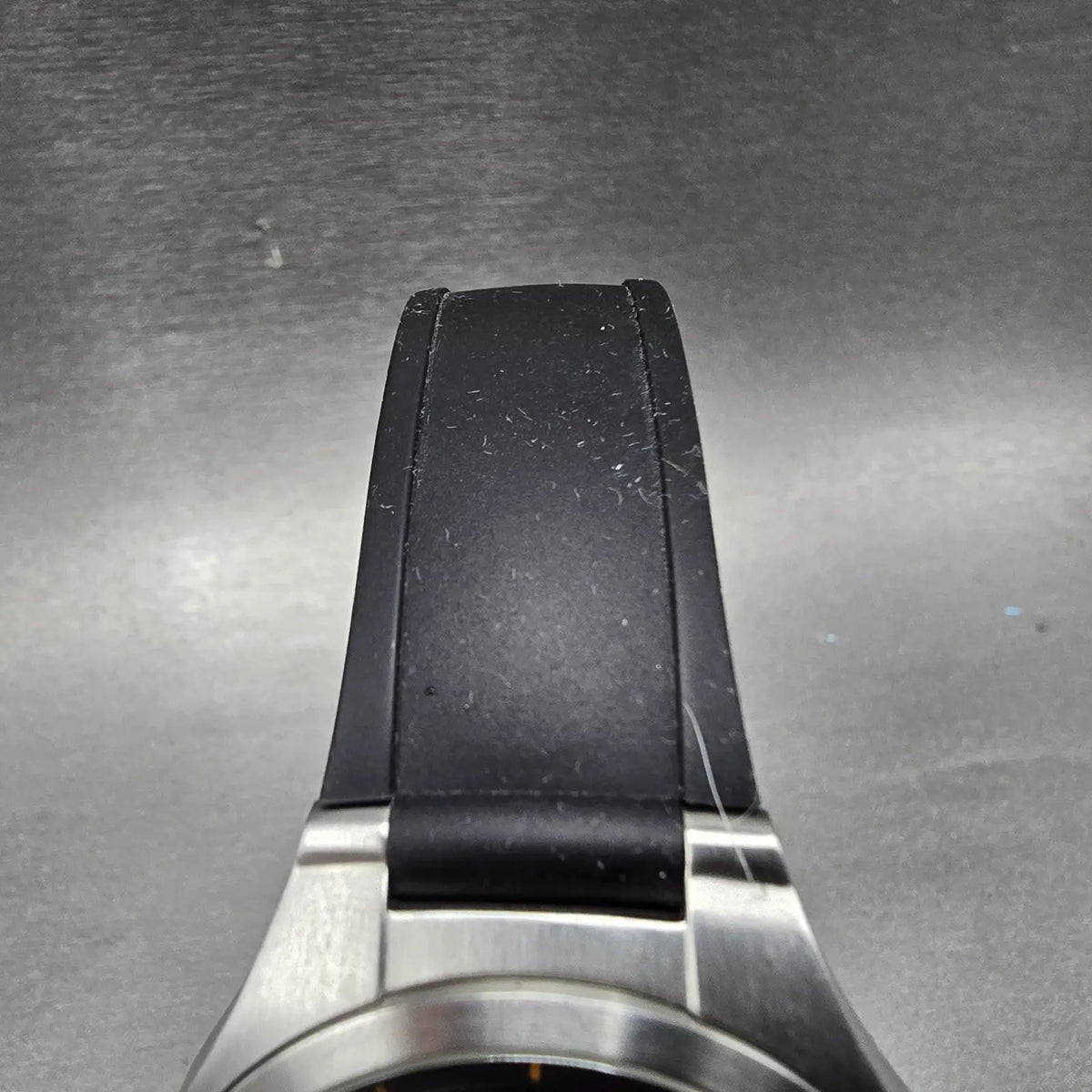 Victorinox Swiss Army Base Camp Watch Men 40mm Gray Dial Steel Date 241464 Runs4