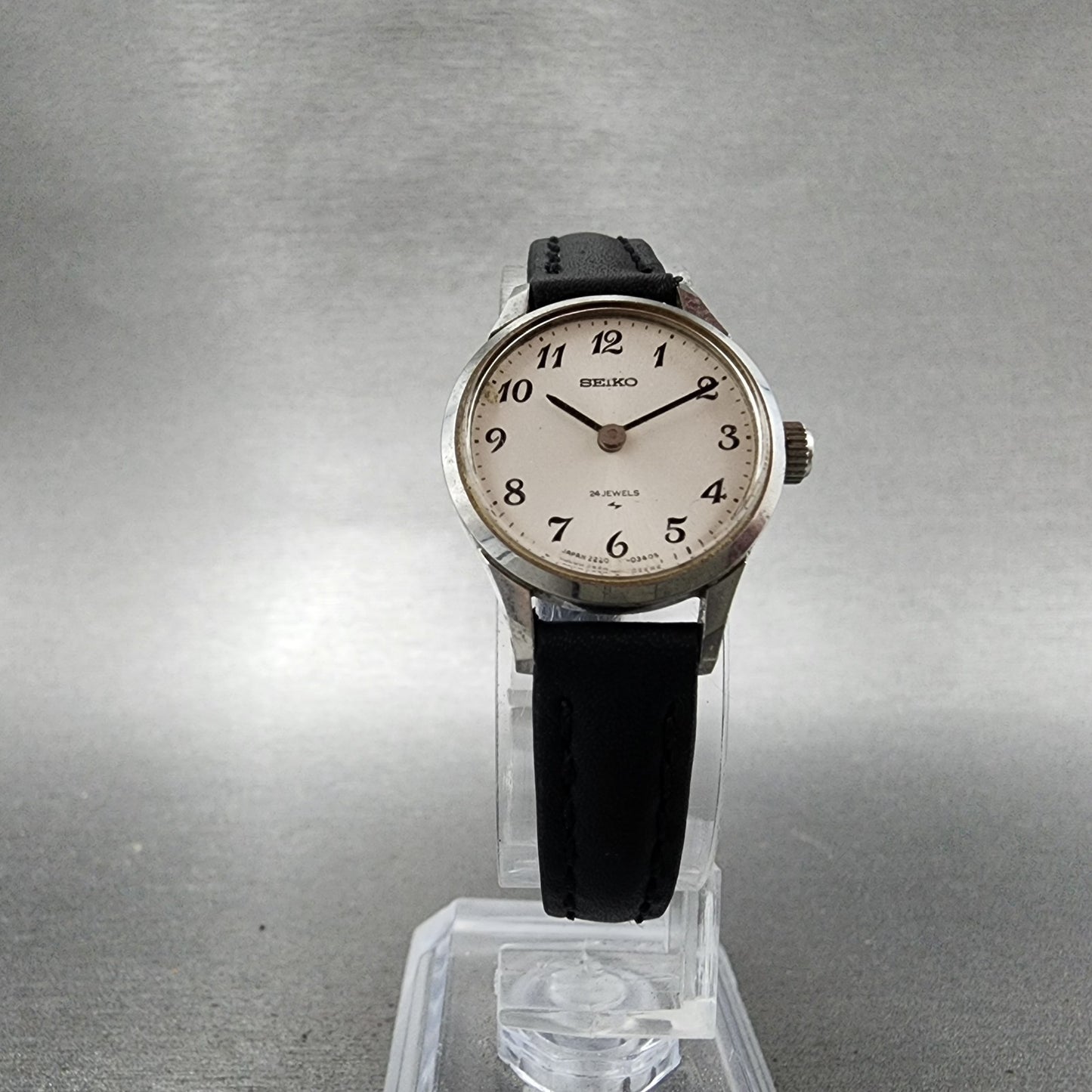 Seiko Watch Women 21mm Silver Dial Silver Tone Round 22200020 Manual Runs5