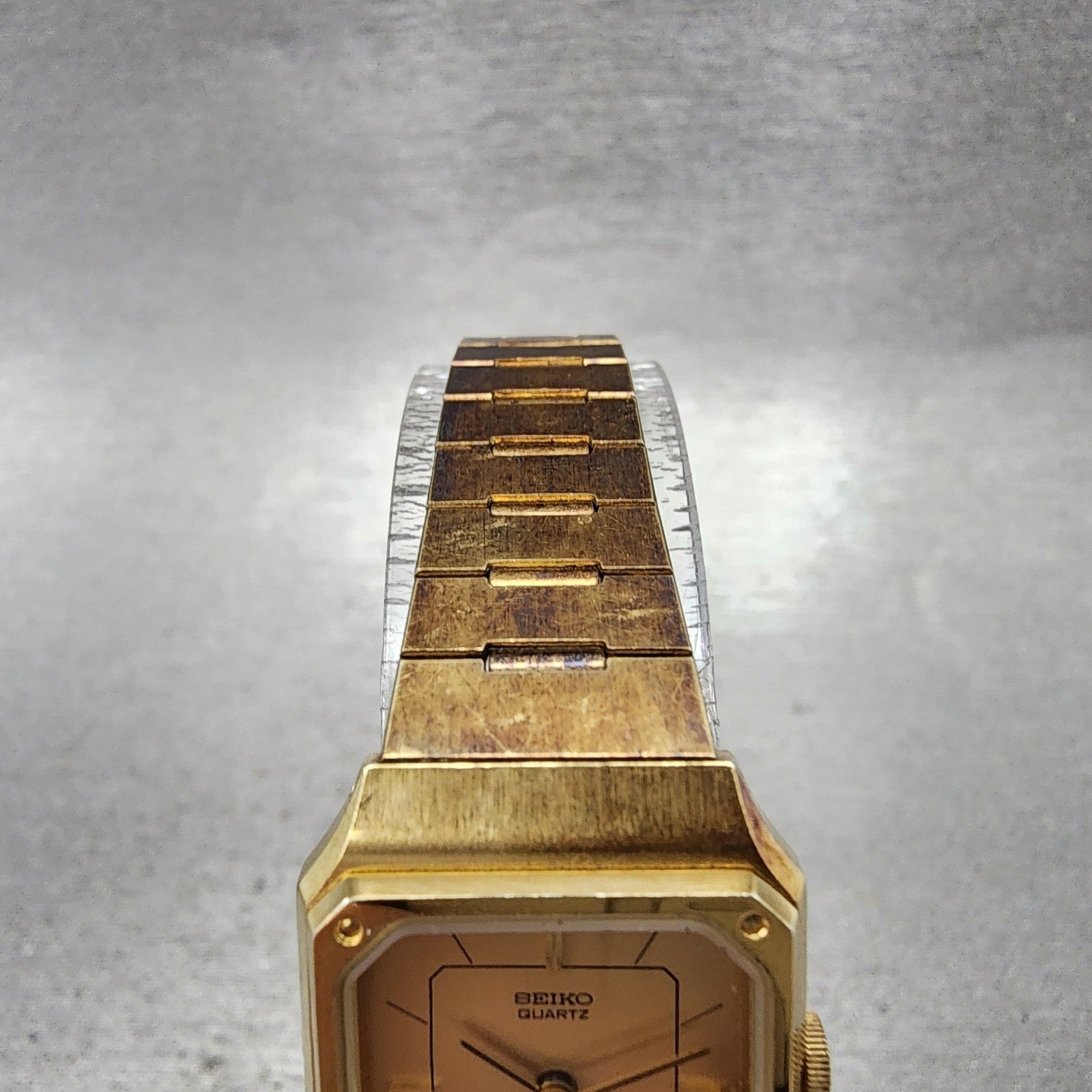 Seiko Tank Watch Women 20mm Champagne Dial Gold Tone 14285089 New Battery4