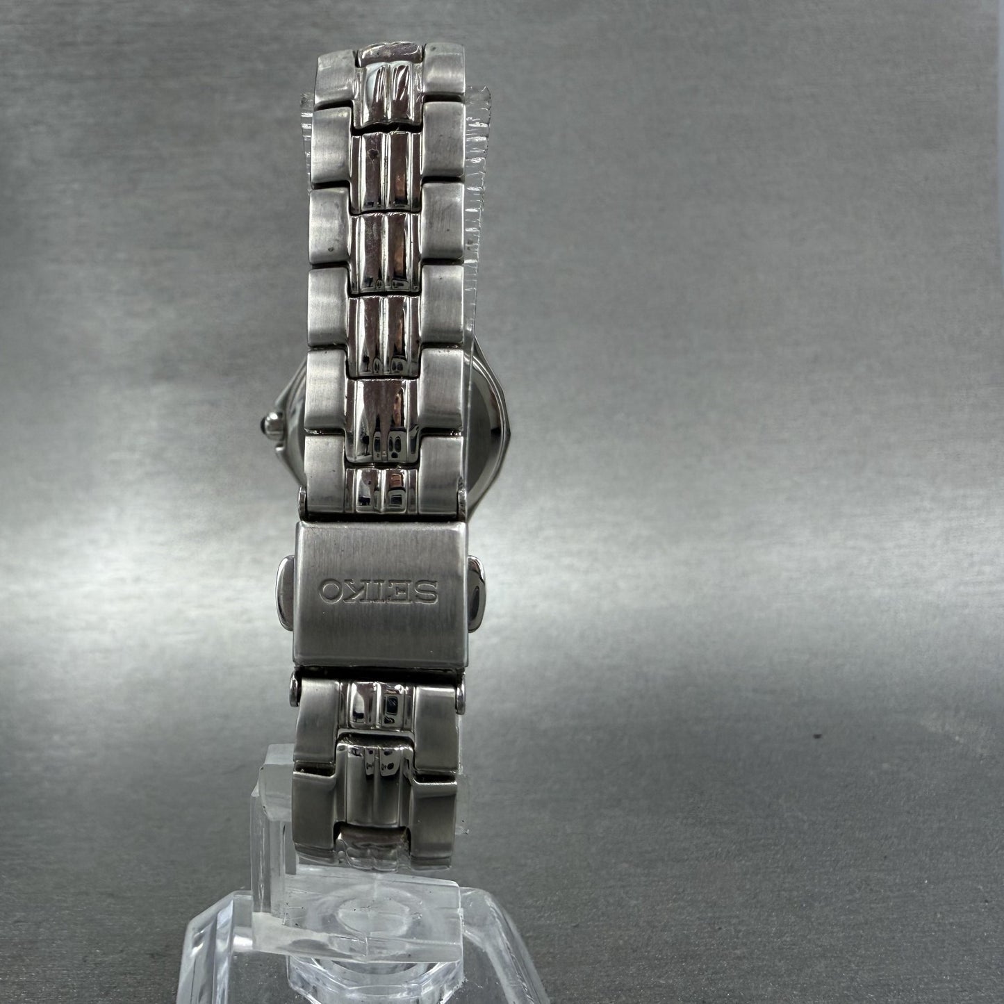 Seiko Coutura Watch Women 23mm Silver Dial Silver Tone 1n01-0le0 New Battery ABC7