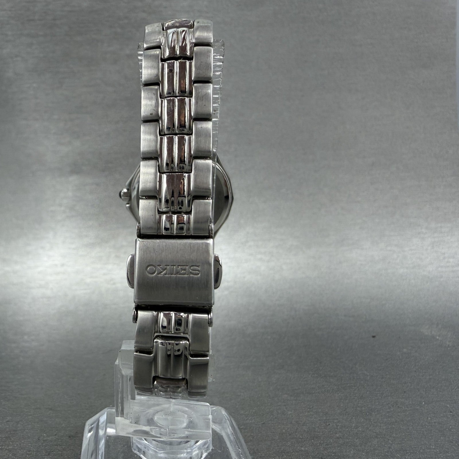 Seiko Coutura Watch Women 23mm Silver Dial Silver Tone 1n01-0le0 New Battery ABC7