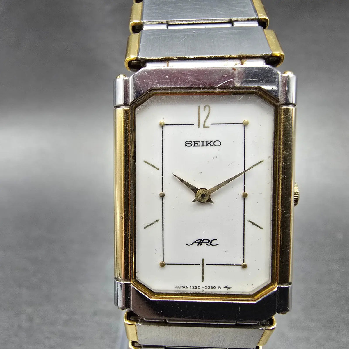 Seiko ARC Tank Watch Men 20mm White Dial Two Tone Rectangle 1220-5220 VTG PARTS0