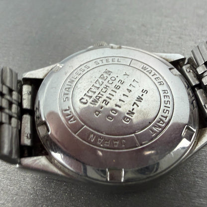 Citizen CQ Watch Men 34mm Silver Dial Silver Tone Daydate 4-211162 New Battery9