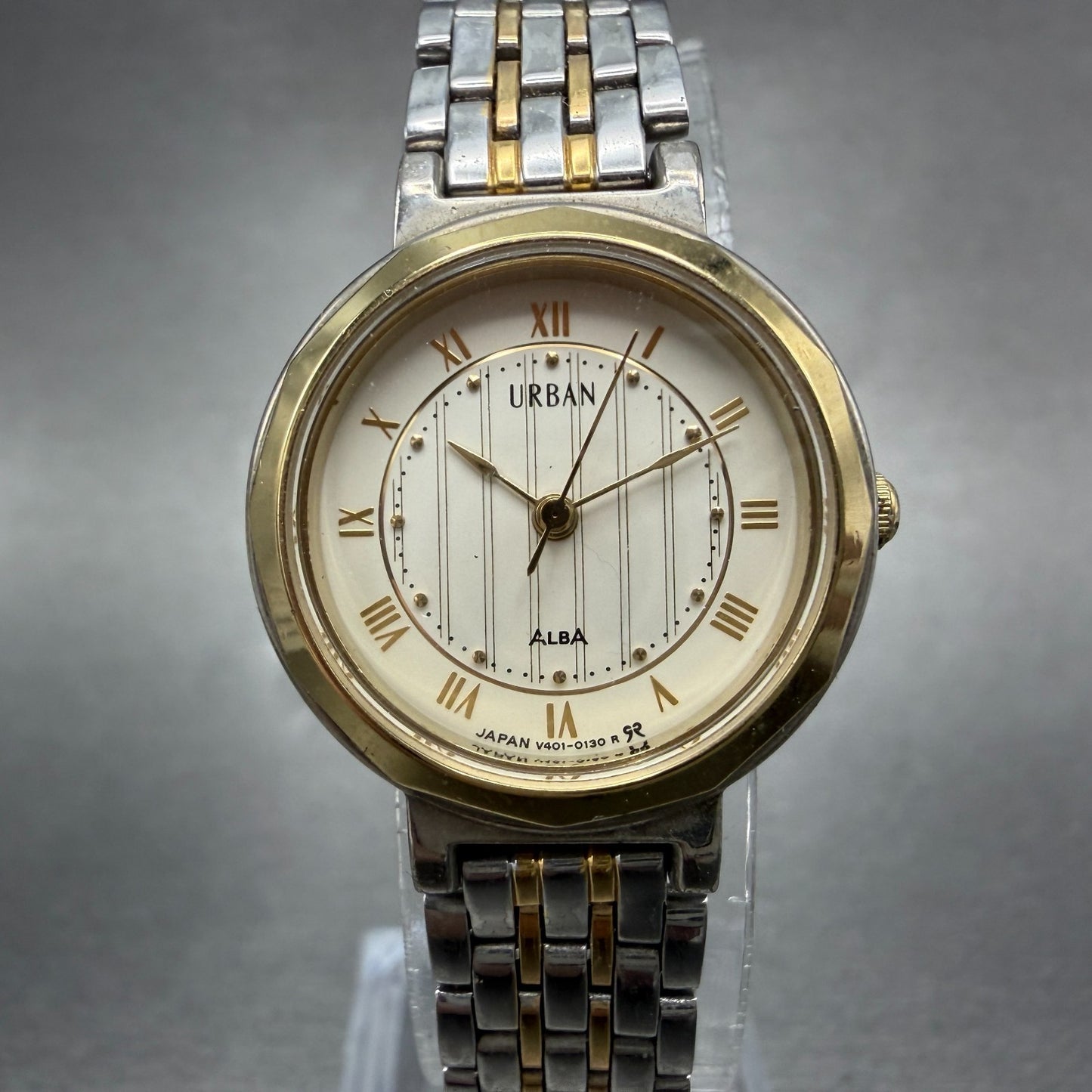 Seiko Alba Urban Watch Women 24mm Cream Dial Two Tone V401-0040 New Battery0