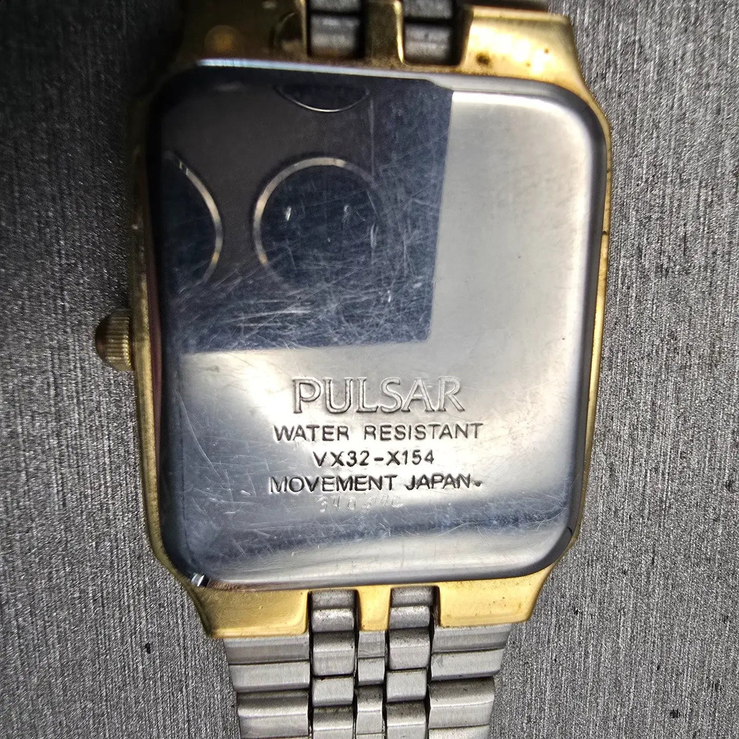 Seiko Pulsar Watch Men 27mm White Dial Gold Tone Date VX32-X154 New Battery VTG10