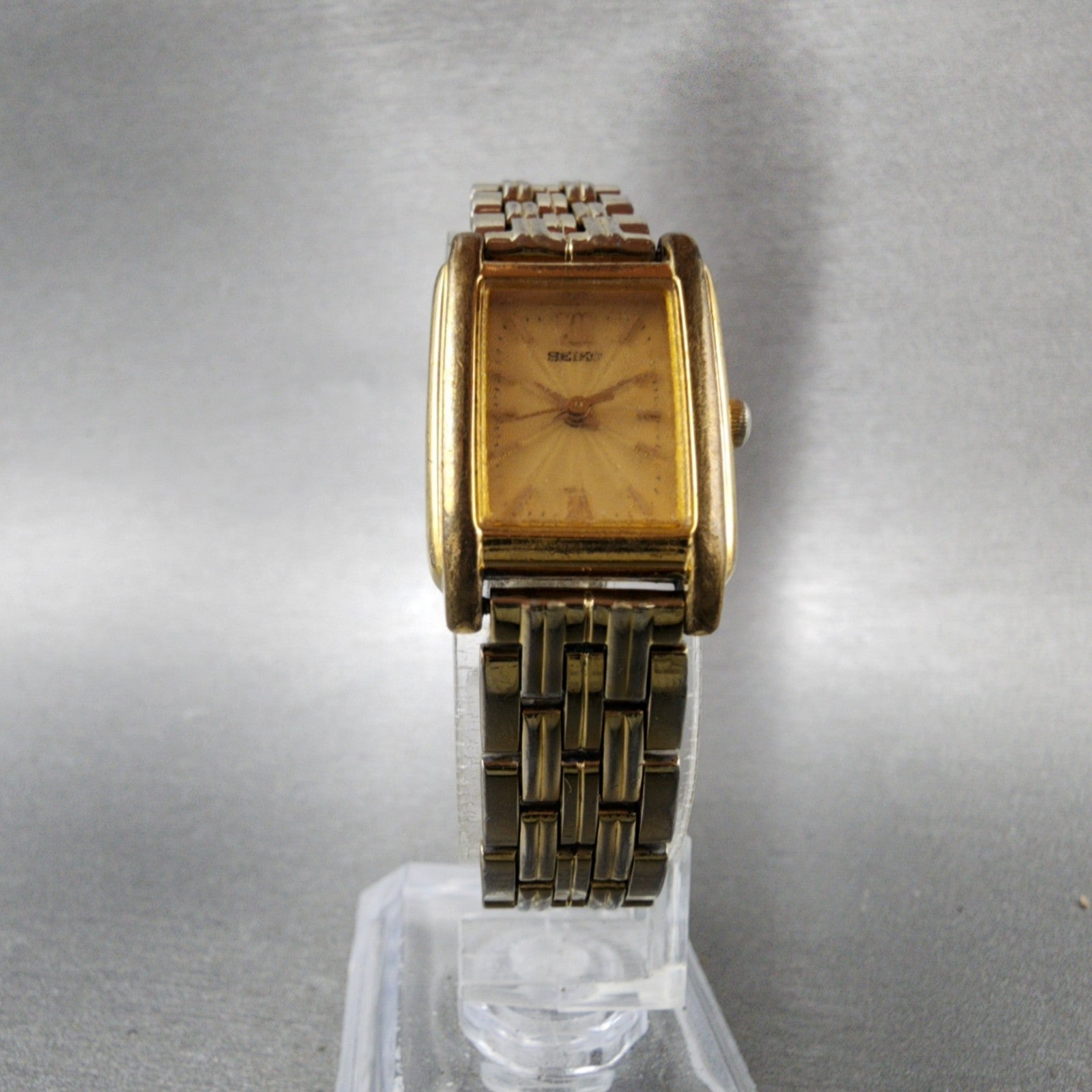 Seiko Tank Watch Women 18mm Champagne Dial Gold Tone V4015650 New Battery5