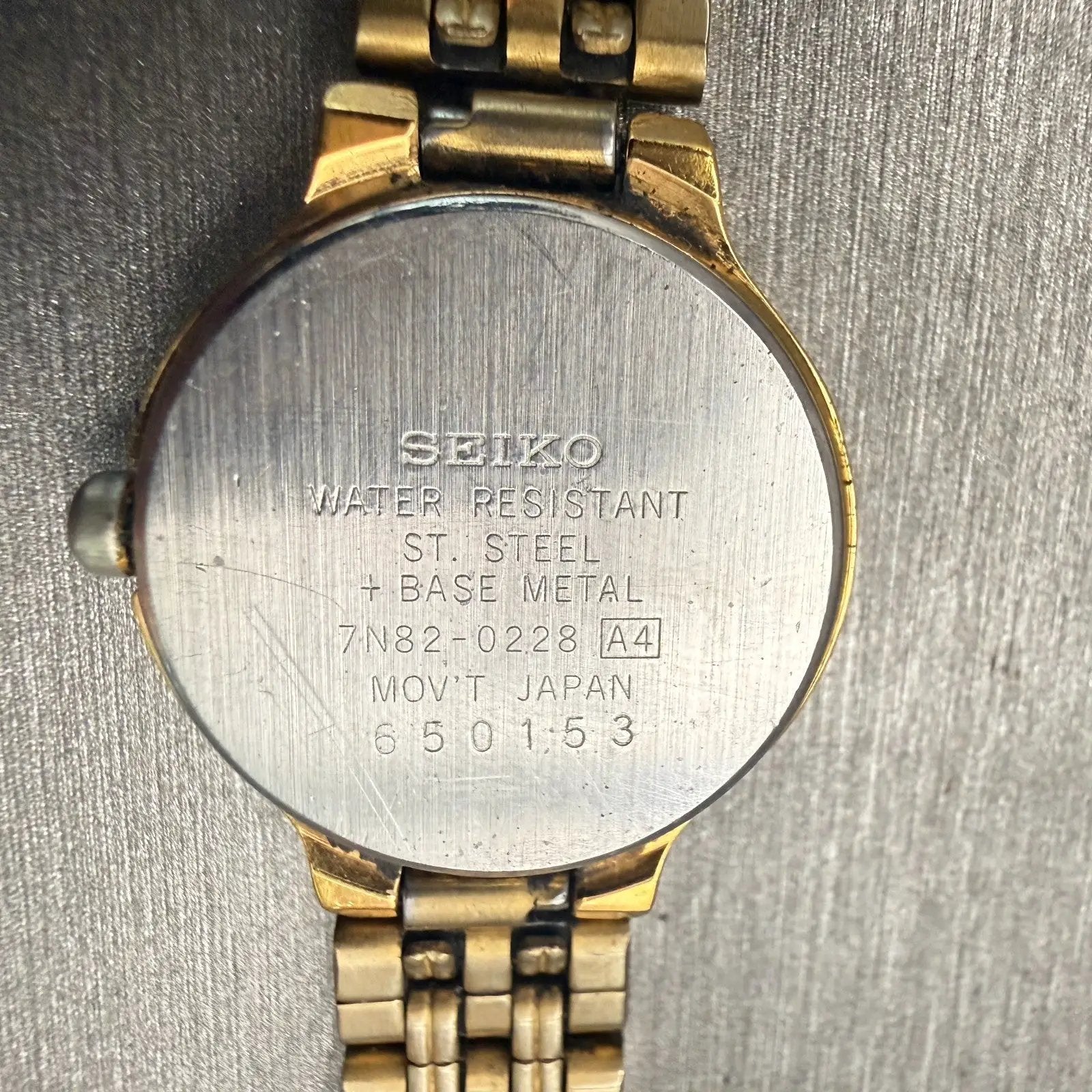 Seiko Watch Women 23mm White Dial Gold Tone Date Round 7N82-0228 New Battery VTG10