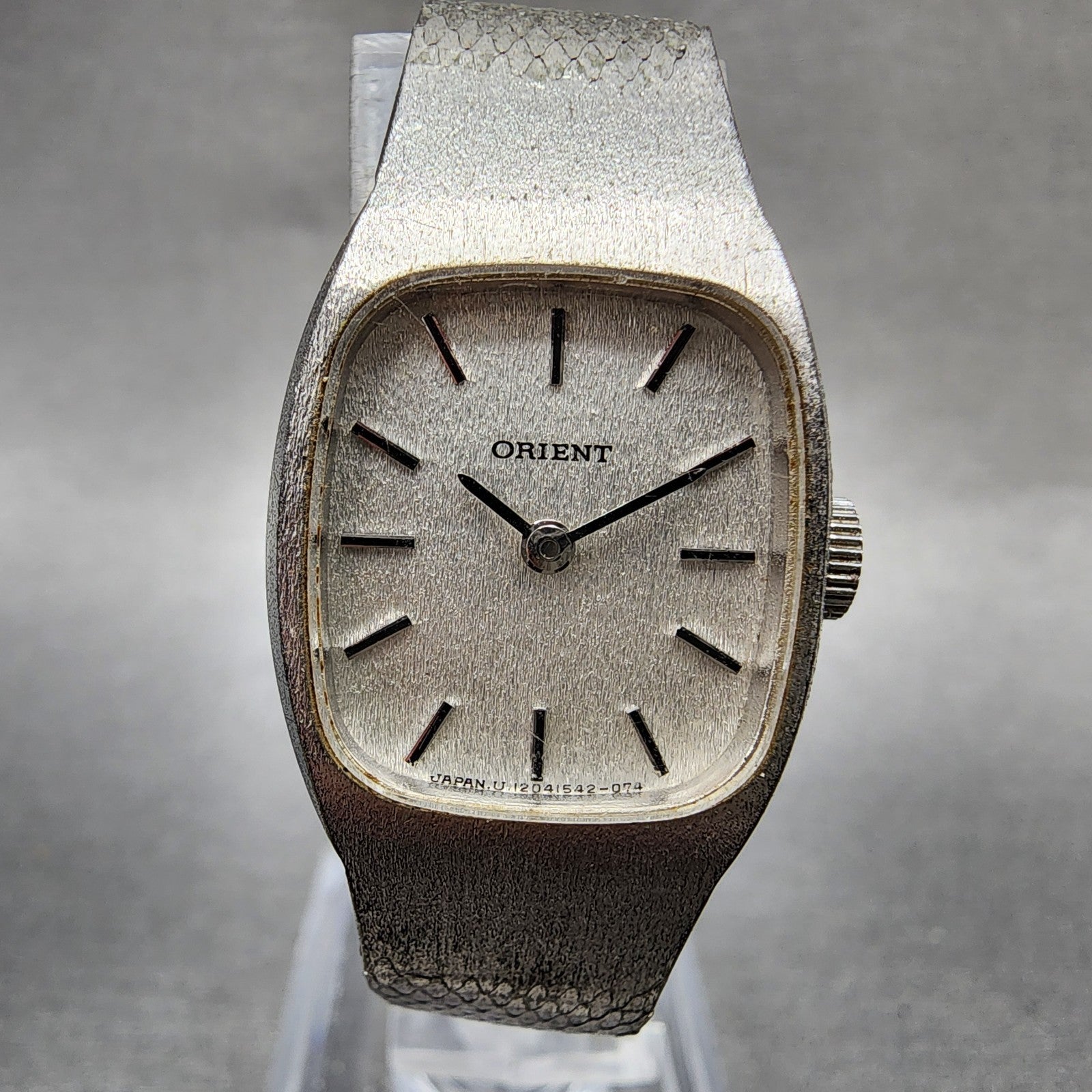 Orient Tank Watch Women 19mm White Dial Silver Tone Manal Wind Rectangle Runs0