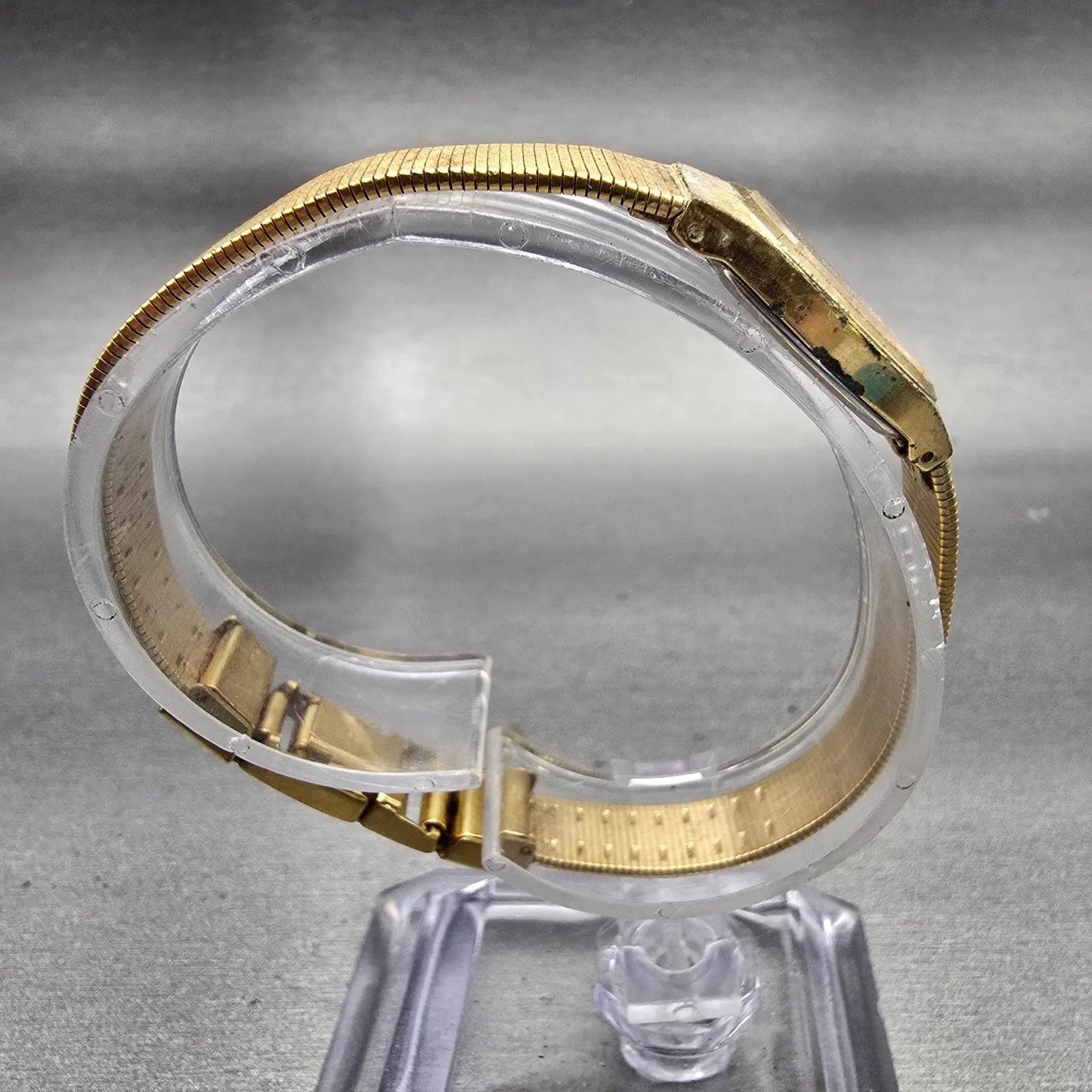 Seiko Watch Women 18mm Champagne Dial Gold Tone Oval 2C20-5029 New Battery VTG8