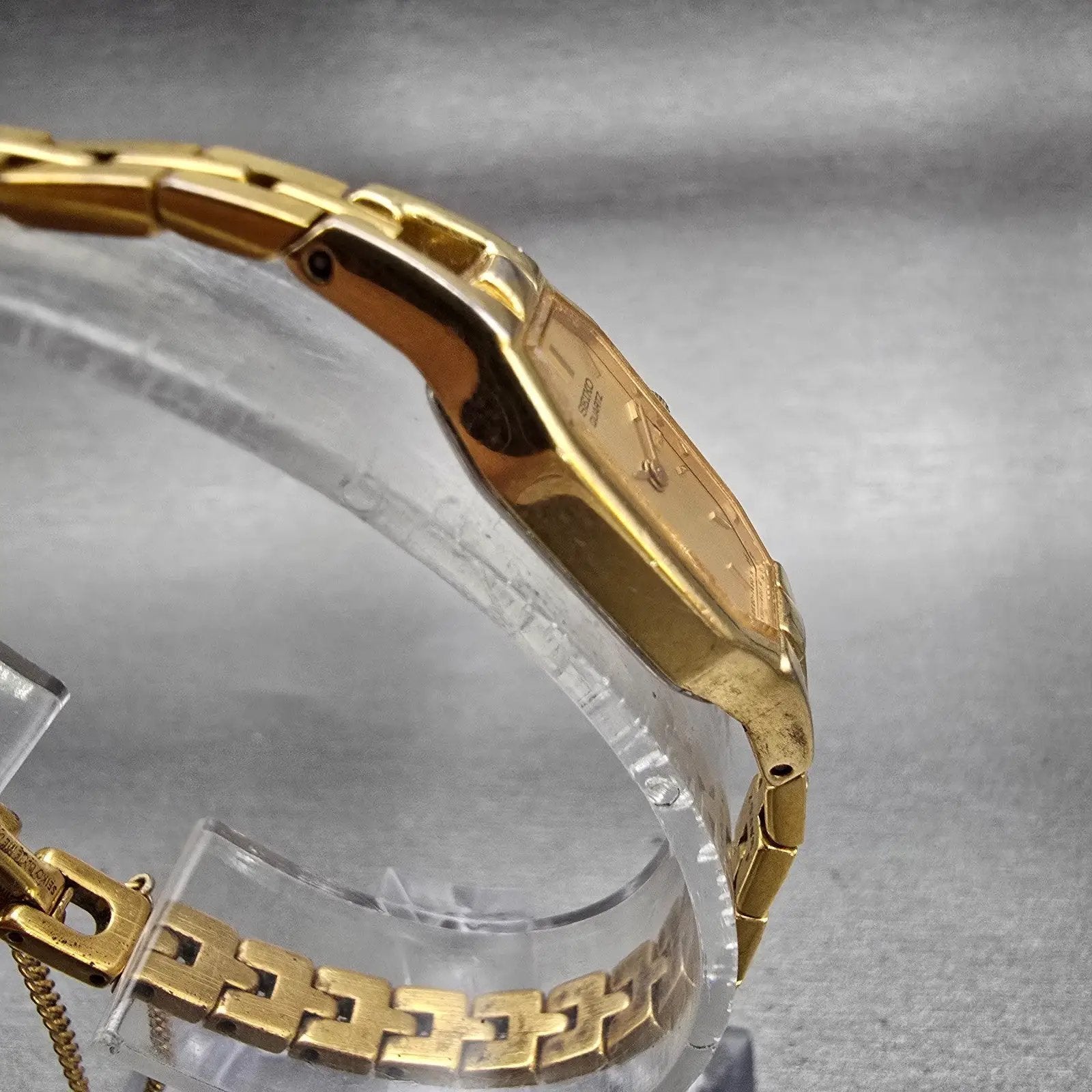 Seiko Watch Women 12mm Gold Dial Gold Tone Rectangle 2E20-6179 New Battery VTG3