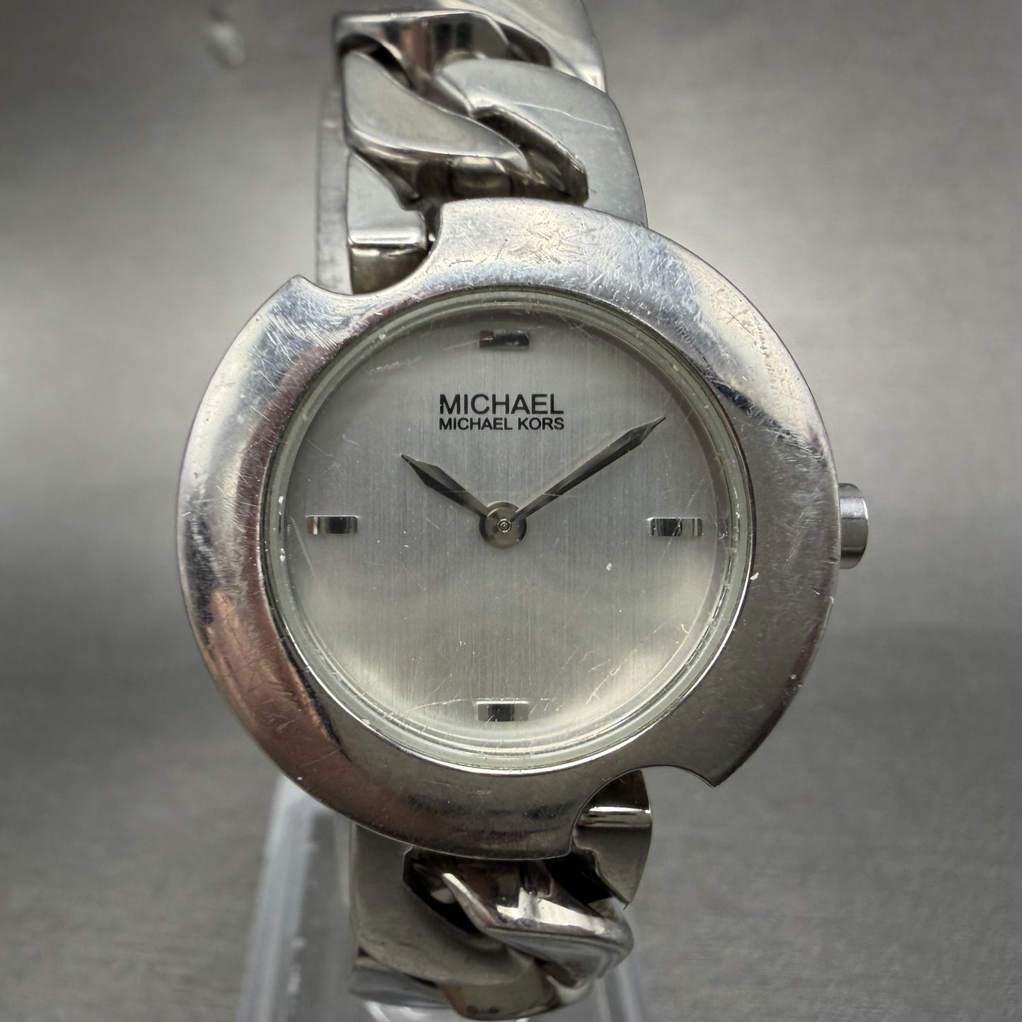 Michael Kors Watch Women 29mm Silver Dial Steel Round MK-4033 New Battery0