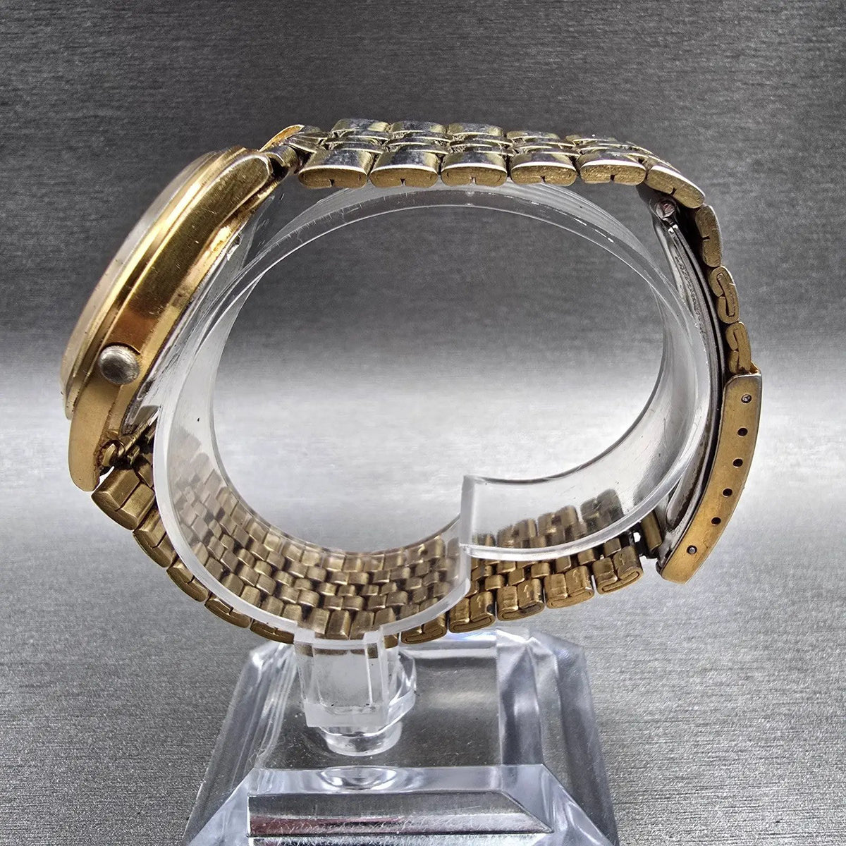 Seiko SQ Watch Men 35mm Black Dial Gold Tone Daydate Round 5Y23-8049 New Batt KL6