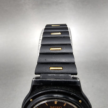 Seiko SQ Sports 100 Watch Women 26mm Black Dial Black Tone Dadyate Round New Bat4