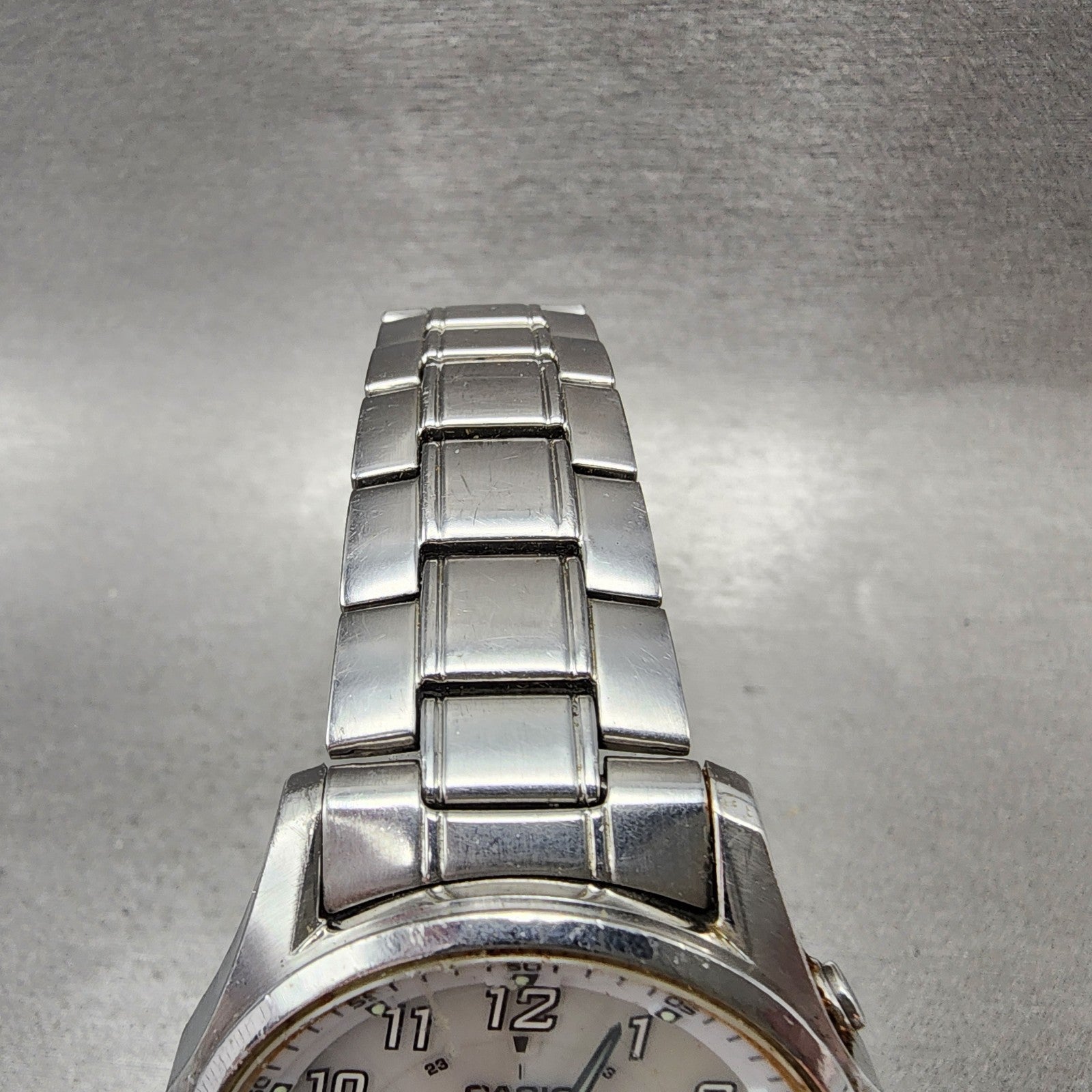 Casio Lineage Watch Men 40mm White Dial Silver Tone Analog Digital Solar Runs4