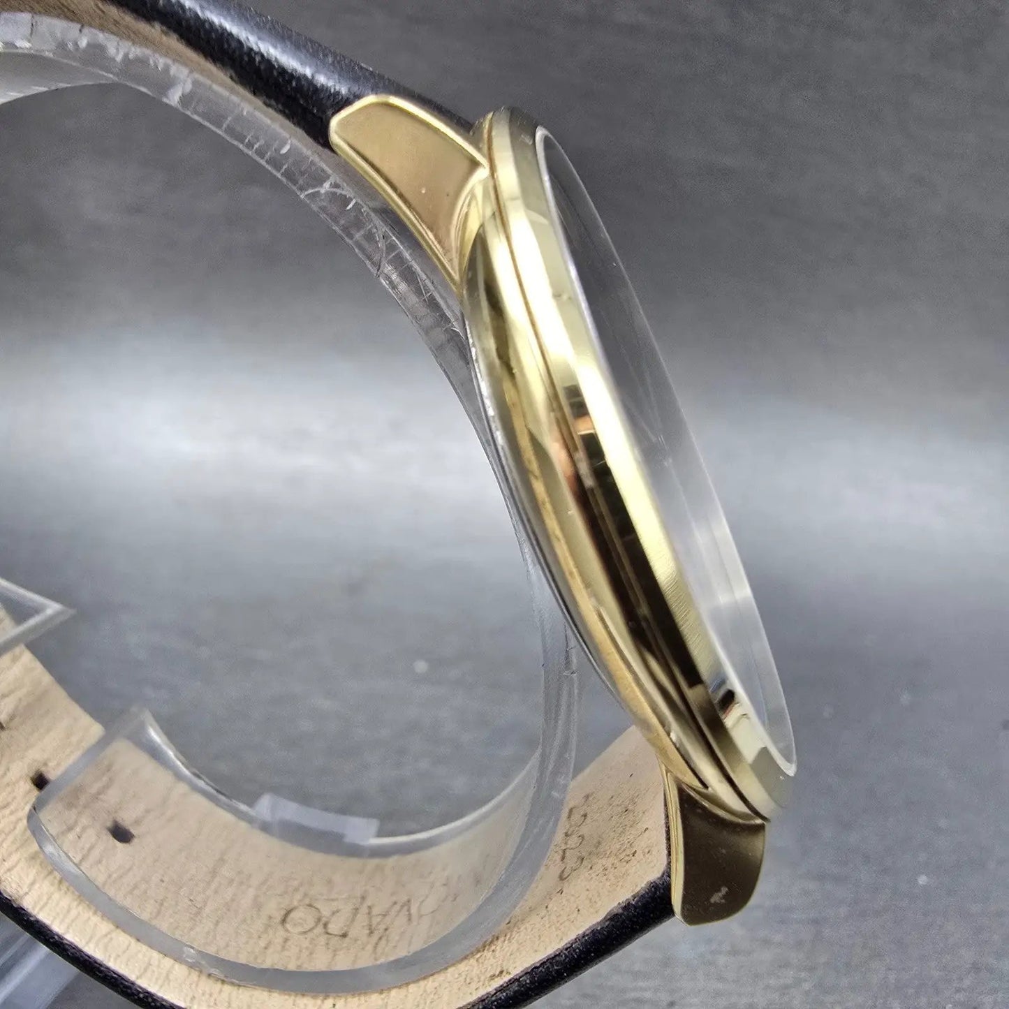 Movado Modern 47 Watch Men 40mm Black Dial Gold Tone Round 0607503 New Battery3