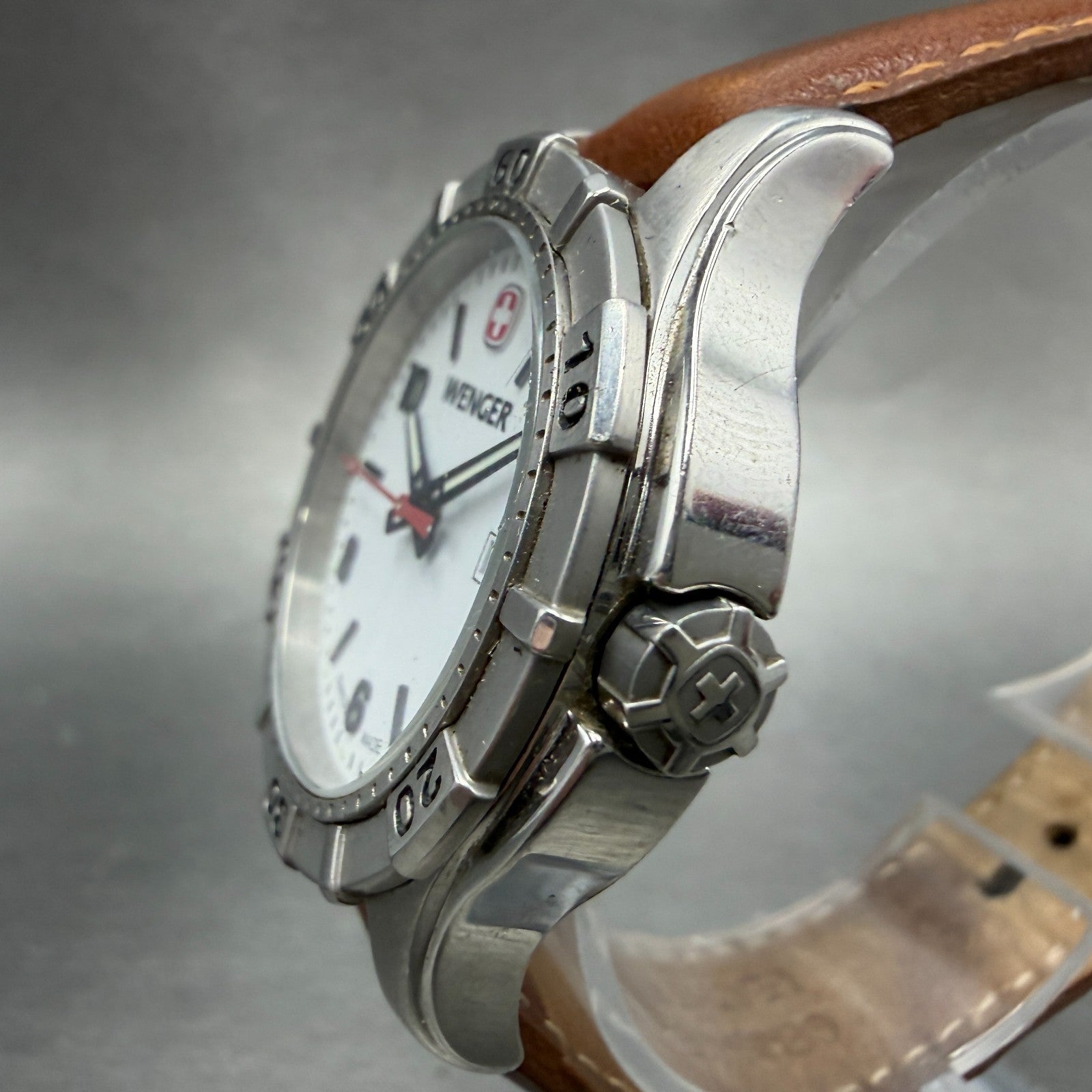 Wenger Dive Watch Men 35mm White Dial Silver Tone Daydate 0921.10 New Battery2