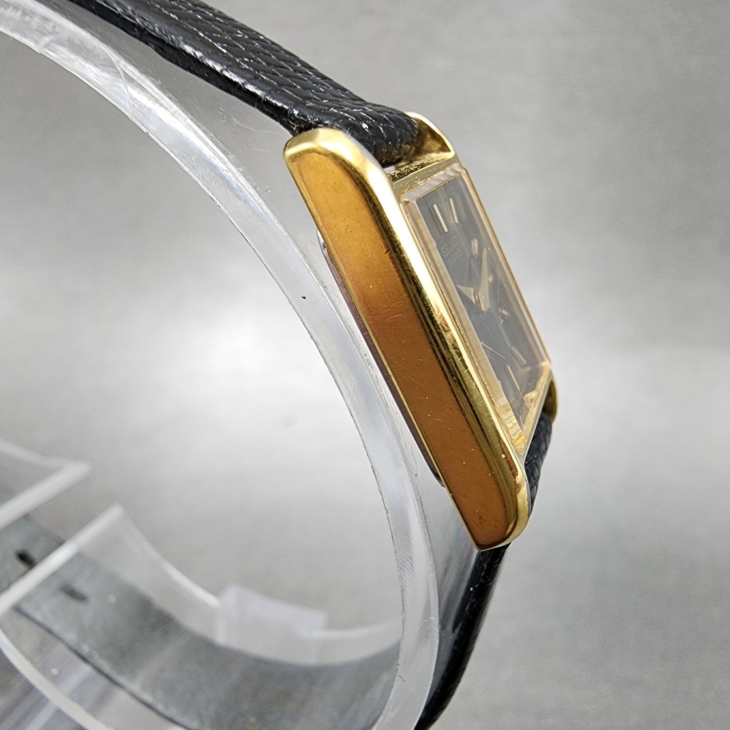 Seiko Tank Watch Women 14mm Black Dial Gold Tone Rectangle 1F205A69 New Battery3
