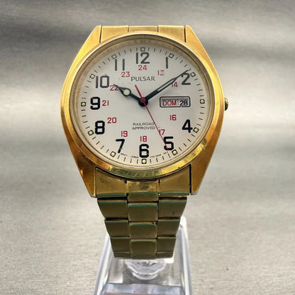 Pulsar Railroad Approved Watch Men 36mm White Dial Gold Daydate V733-9A40 NewBat5