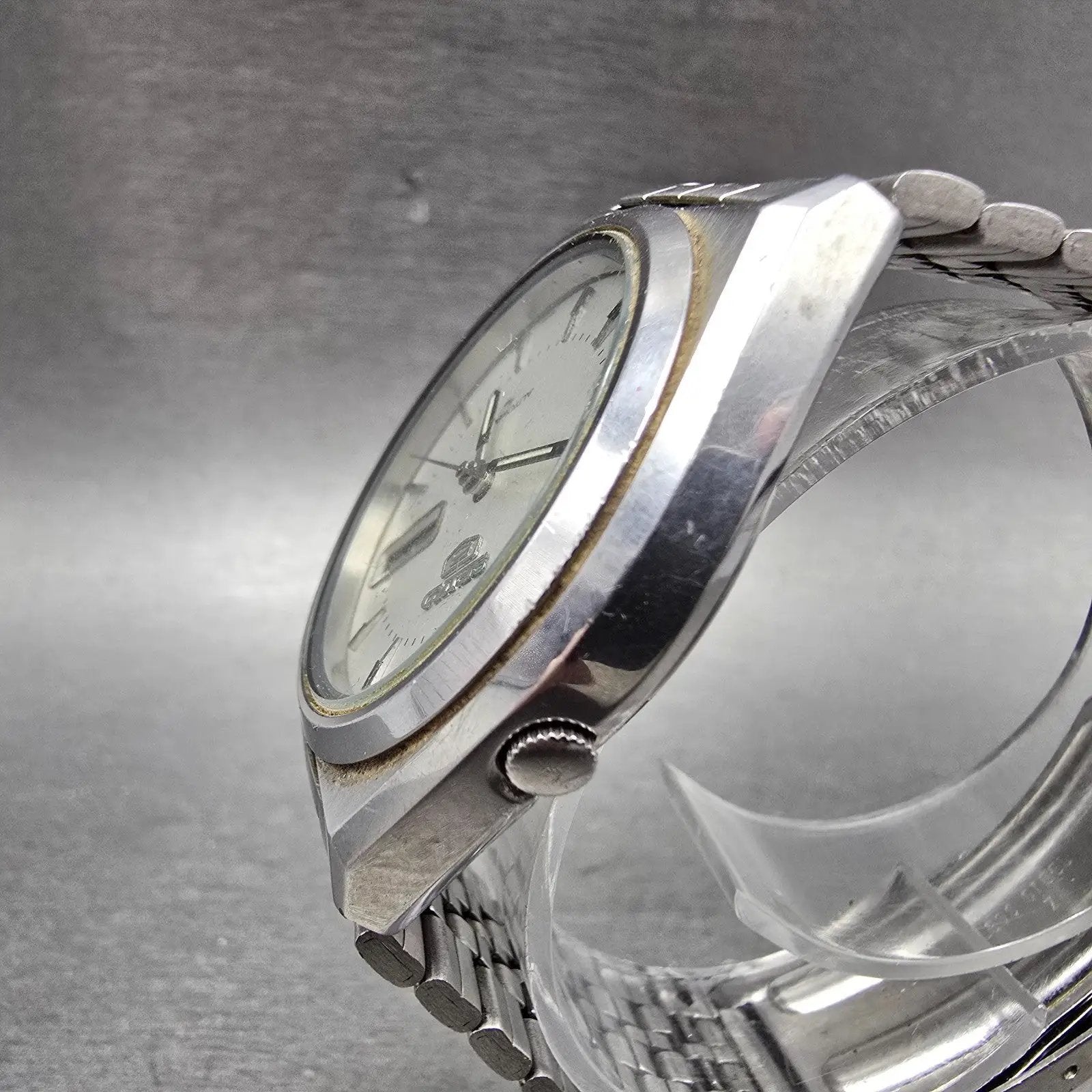 Seiko 5 Automatic Watch Men 38mm Silver Dial Silver Tone Daydate 7009-876A PARTS2