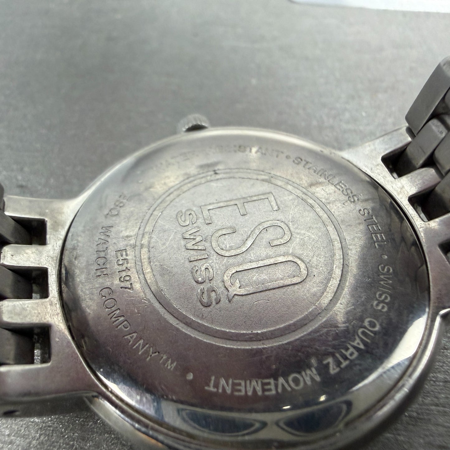 ESQ Watch Men 35mm Silver Dial Silver Tone Date Round E5197 Bracelet New Battery9