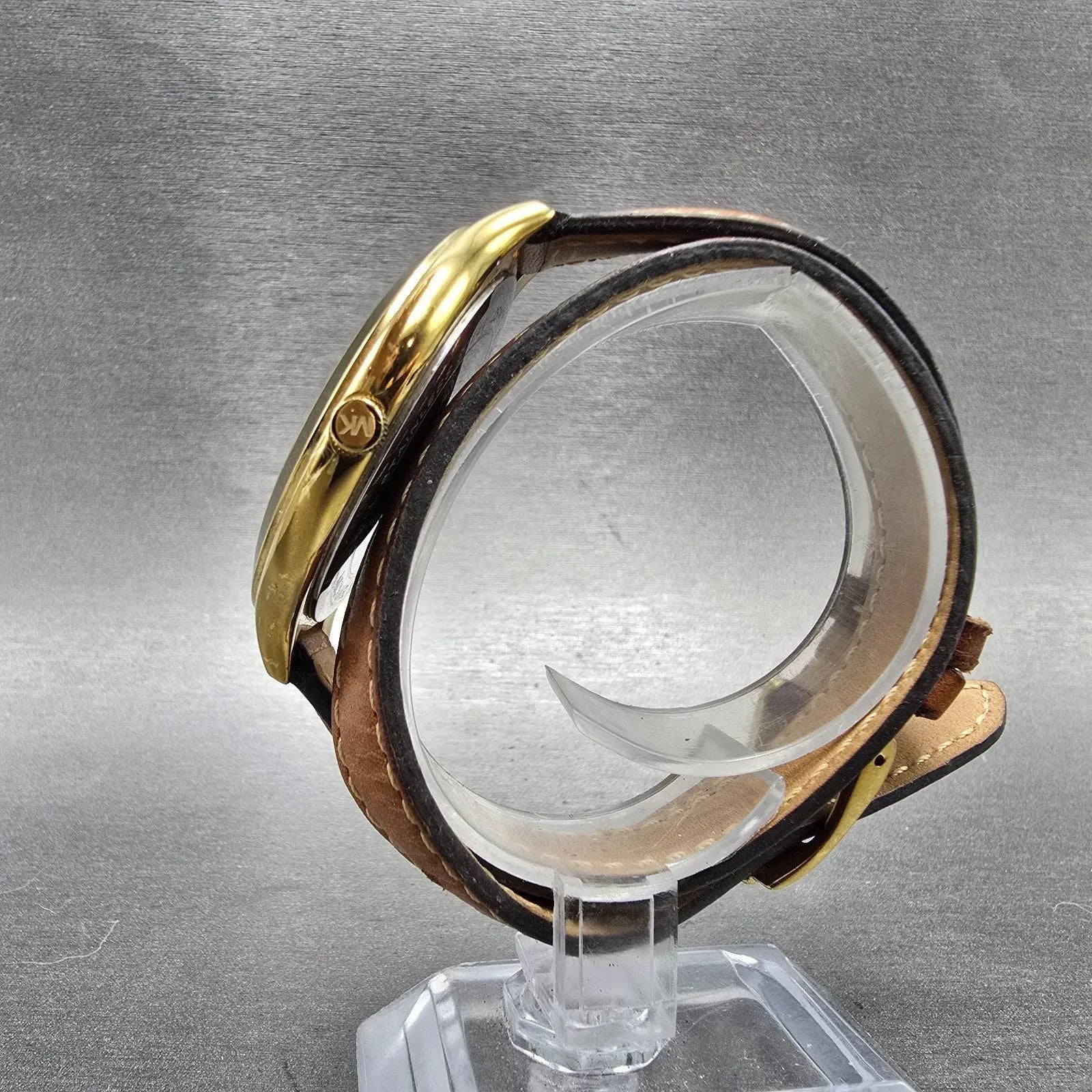 Michael kors Runway Watch Women 42mm Gold Dial Gold Tone Round MK-2256 New BattL6