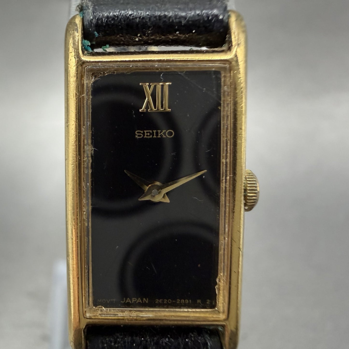 Seiko Tank Watch Women 13mm Black Dial Gold Tone Rectangle 2e206129 New Battery1