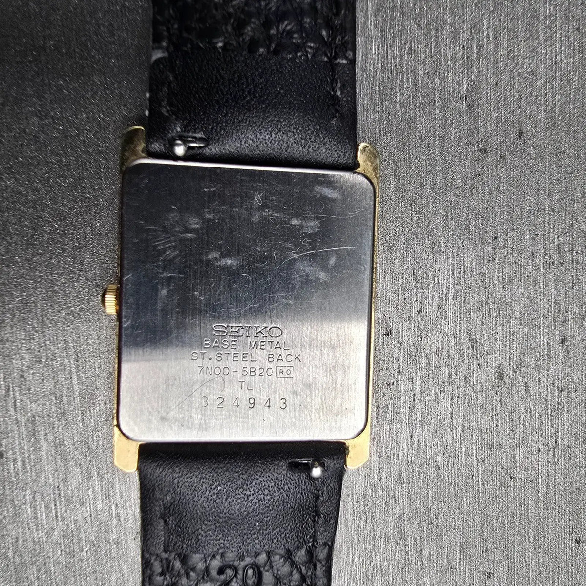 Seiko Tank Watch Men 25mm Gold Dial Gold Tone Rectangle 7N00-5B20 New Battery J10