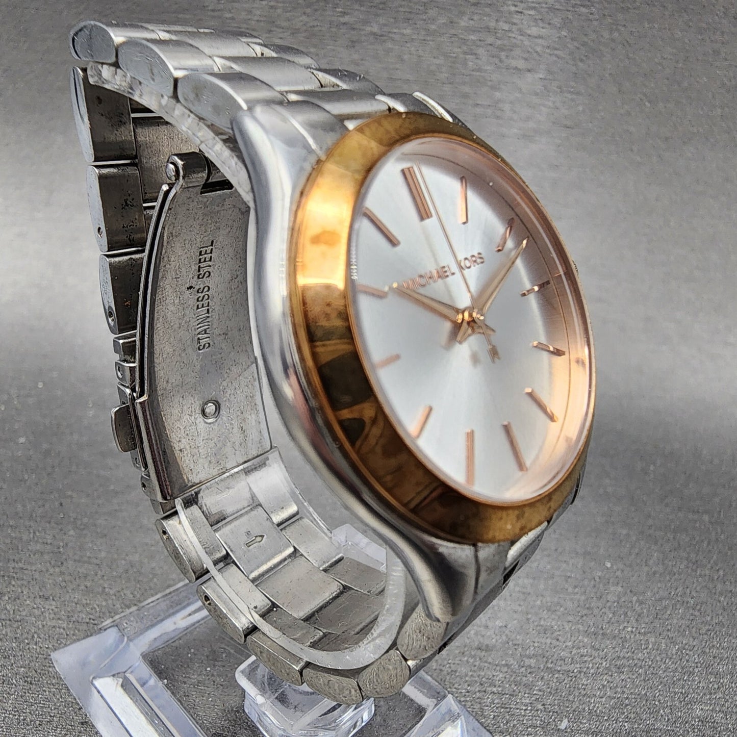 Michael Kors Runway Slim Watch Women 34mm mm Silver Dial Two Tone New Battery3