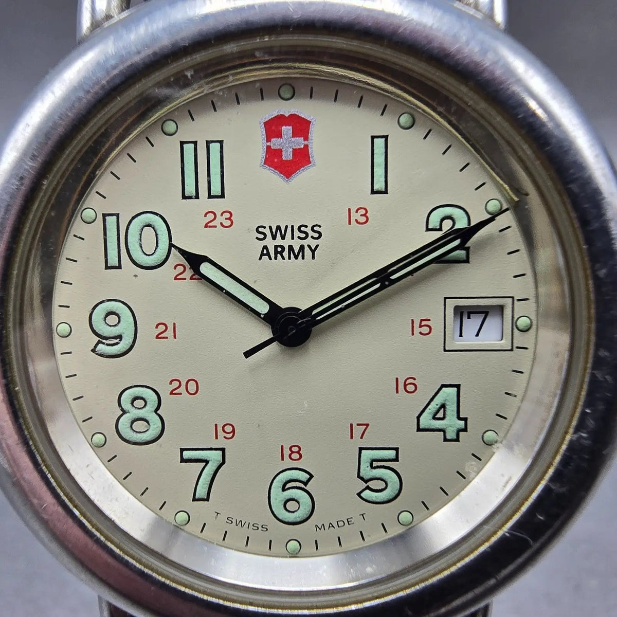 Victorinox Swiss Army Cavalry Watch Men 37mm Cream Dial Silver Tone Date PART LP2